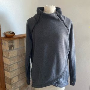 Athleta Cozy Karma pullover,size small fleece lined.   Thumbholes!